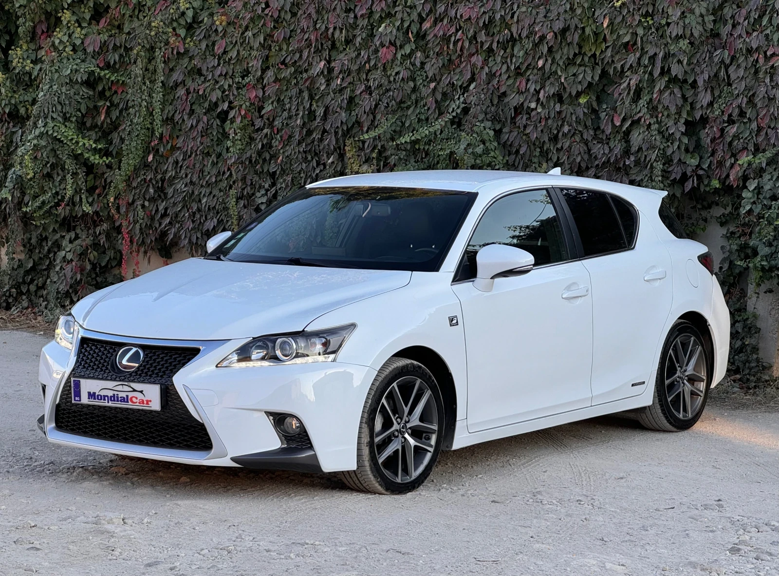 Lexus CT 200h 1.8 136 F-SPORT - изображение 2