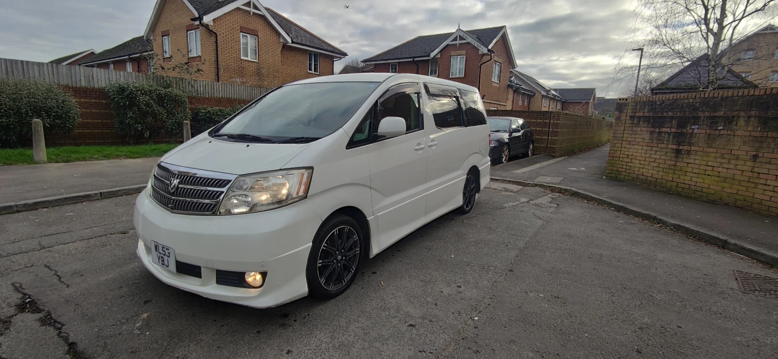 Toyota Alphard  - изображение 7
