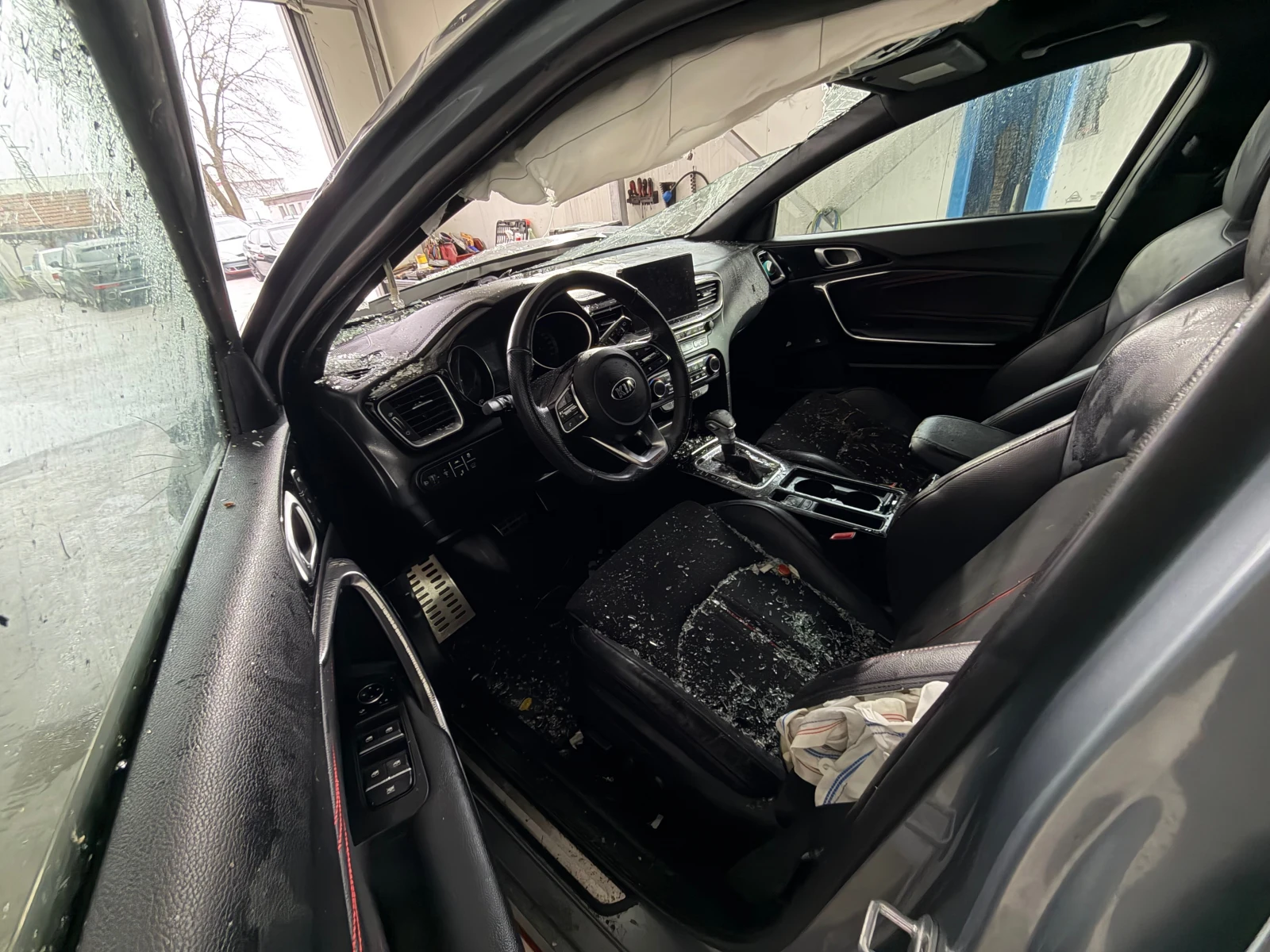 Kia Pro ceed 1.6 GT-204кс - изображение 7