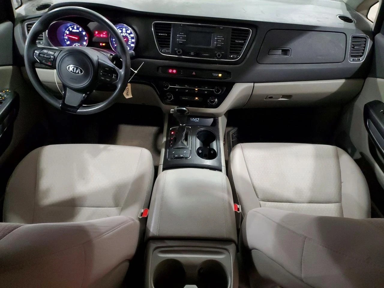 Kia Sedona  - изображение 8