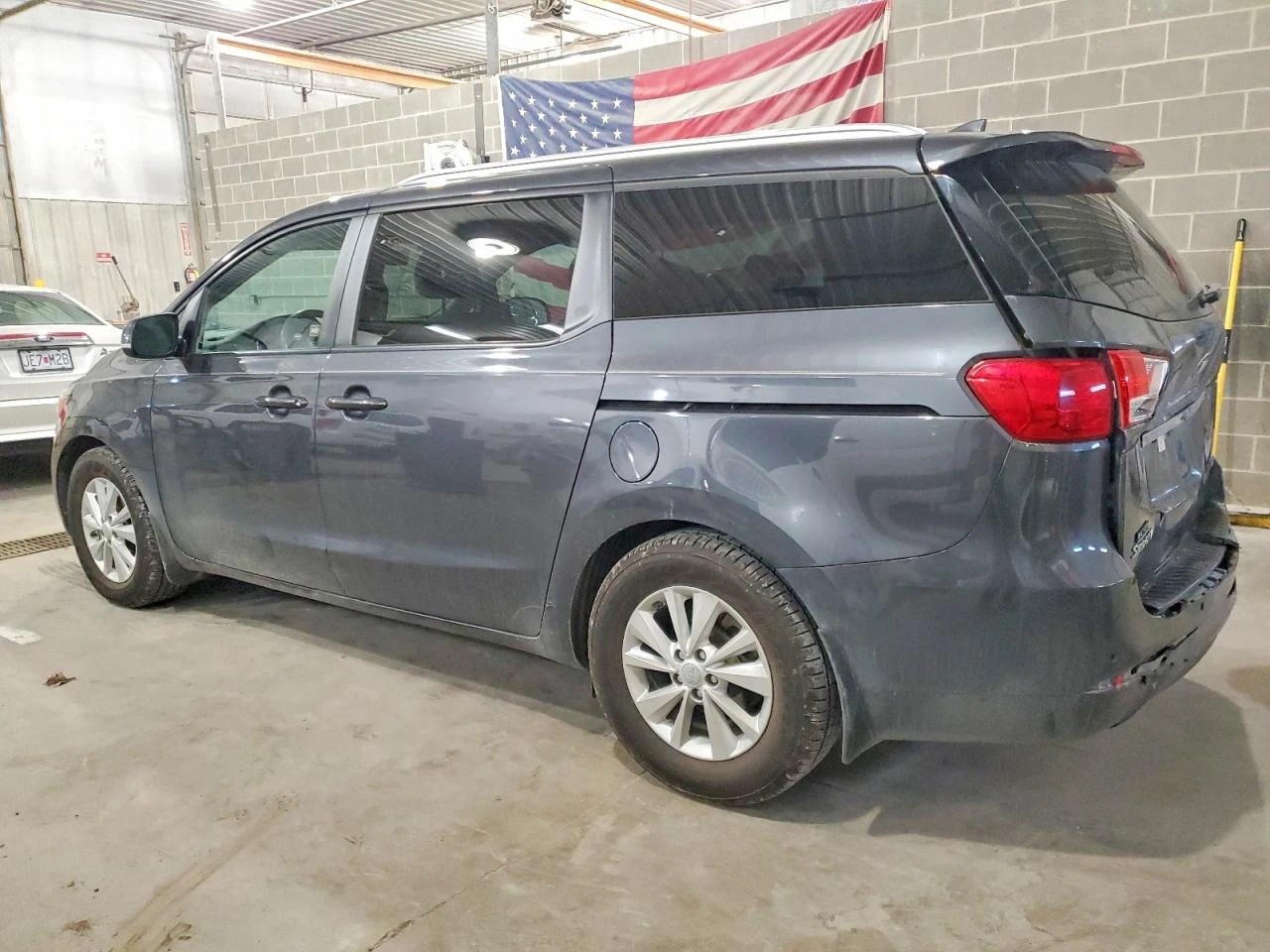 Kia Sedona  - изображение 2