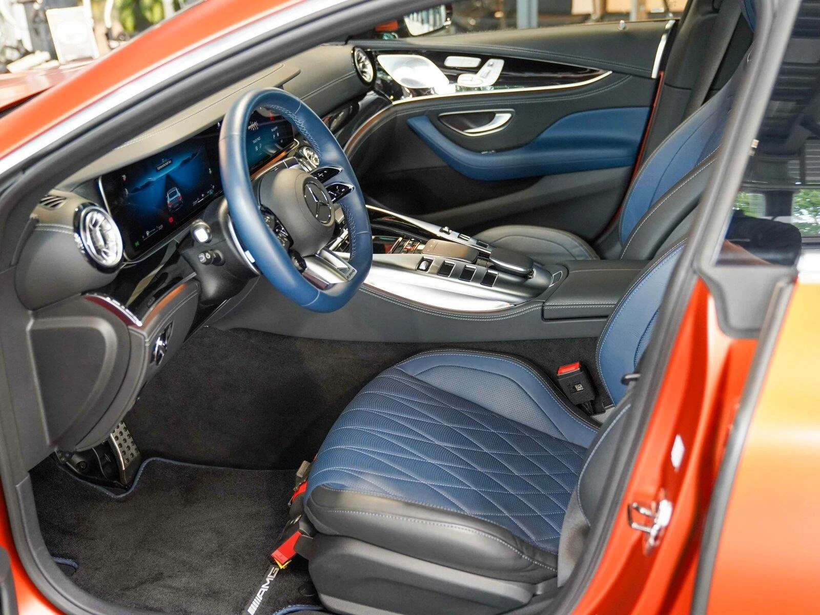 Mercedes-Benz AMG GT 63S E-PERFORMANCE/CERAMIC/MAGNO/EXCLUSIV/DYNAMIC/, снимка 7 - Автомобили и джипове - 53814144