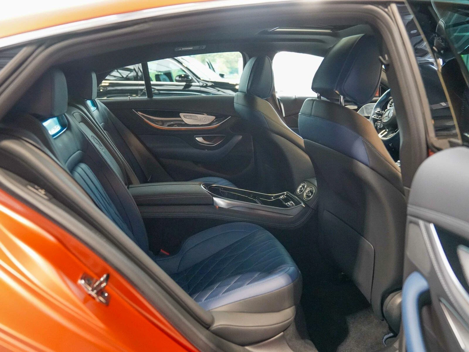 Mercedes-Benz AMG GT 63S E-PERFORMANCE/CERAMIC/MAGNO/EXCLUSIV/DYNAMIC/, снимка 16 - Автомобили и джипове - 53814144