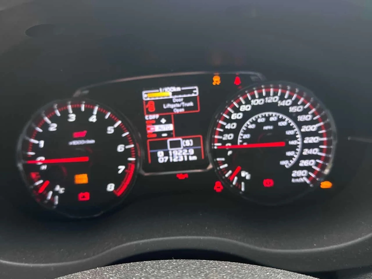 Subaru WRX * STI Sport * 2 КЛЮЧА* PANO* KEYLESS* ПОДГРЕВ* , снимка 8 - Автомобили и джипове - 54034985