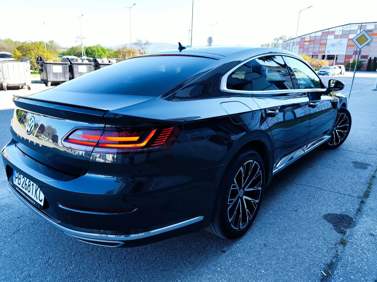 VW Arteon R-Line, снимка 5 - Автомобили и джипове - 54322646