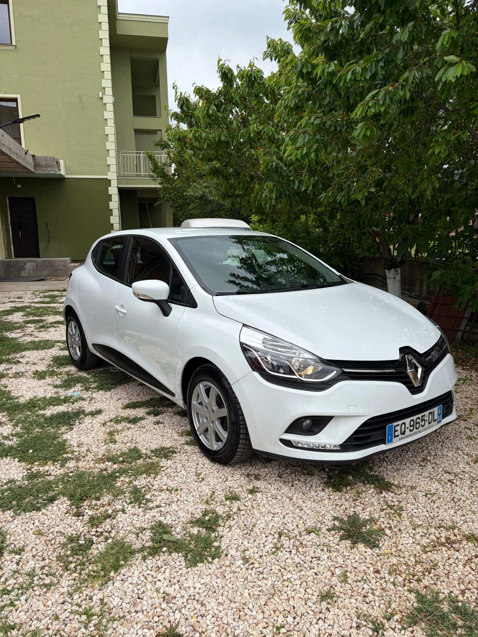 Renault Clio 1.5dci/75к/ПЕРФЕКТО СЪСТОЯНИЕ, снимка 2 - Автомобили и джипове - 54621969