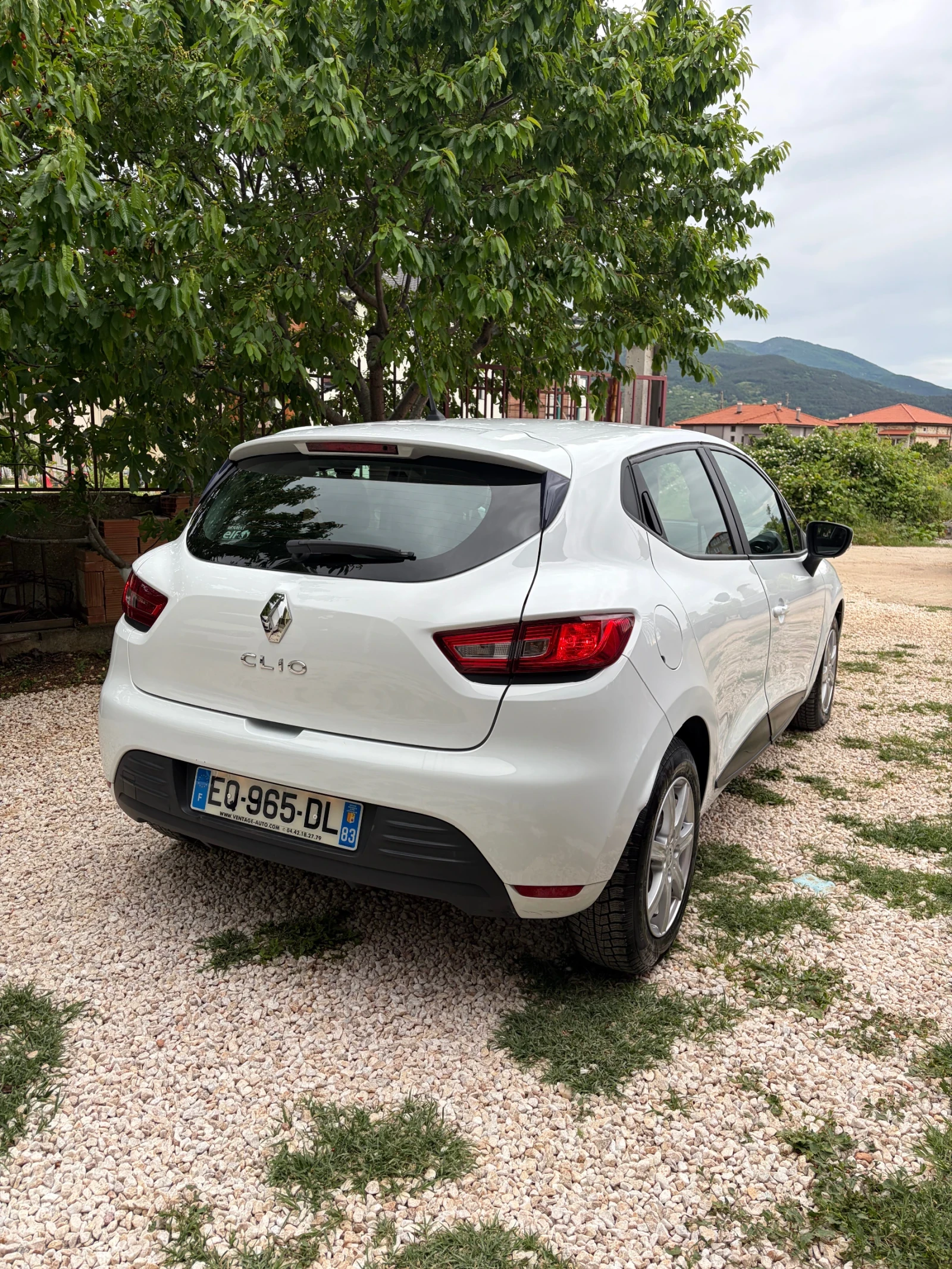 Renault Clio 1.5dci/75к/ПЕРФЕКТО СЪСТОЯНИЕ, снимка 3 - Автомобили и джипове - 54621969