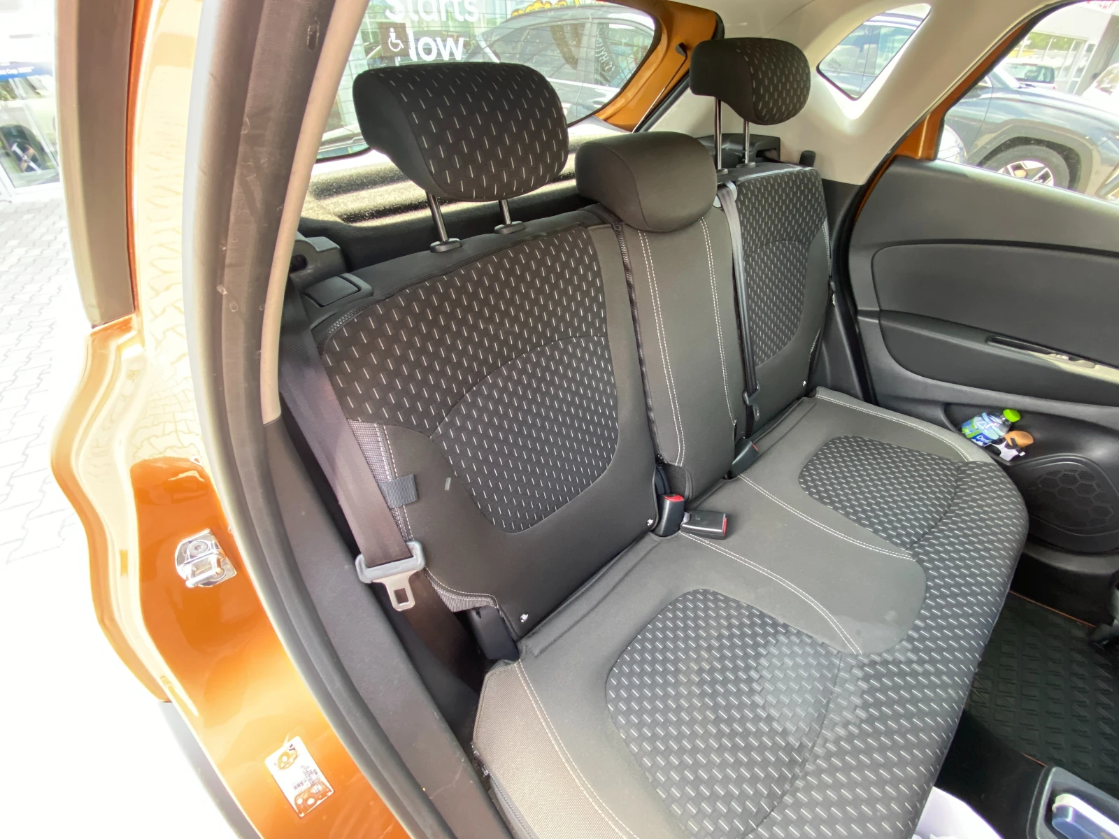 Renault Captur 1.2 118 к.с. AT, снимка 11 - Автомобили и джипове - 55217888
