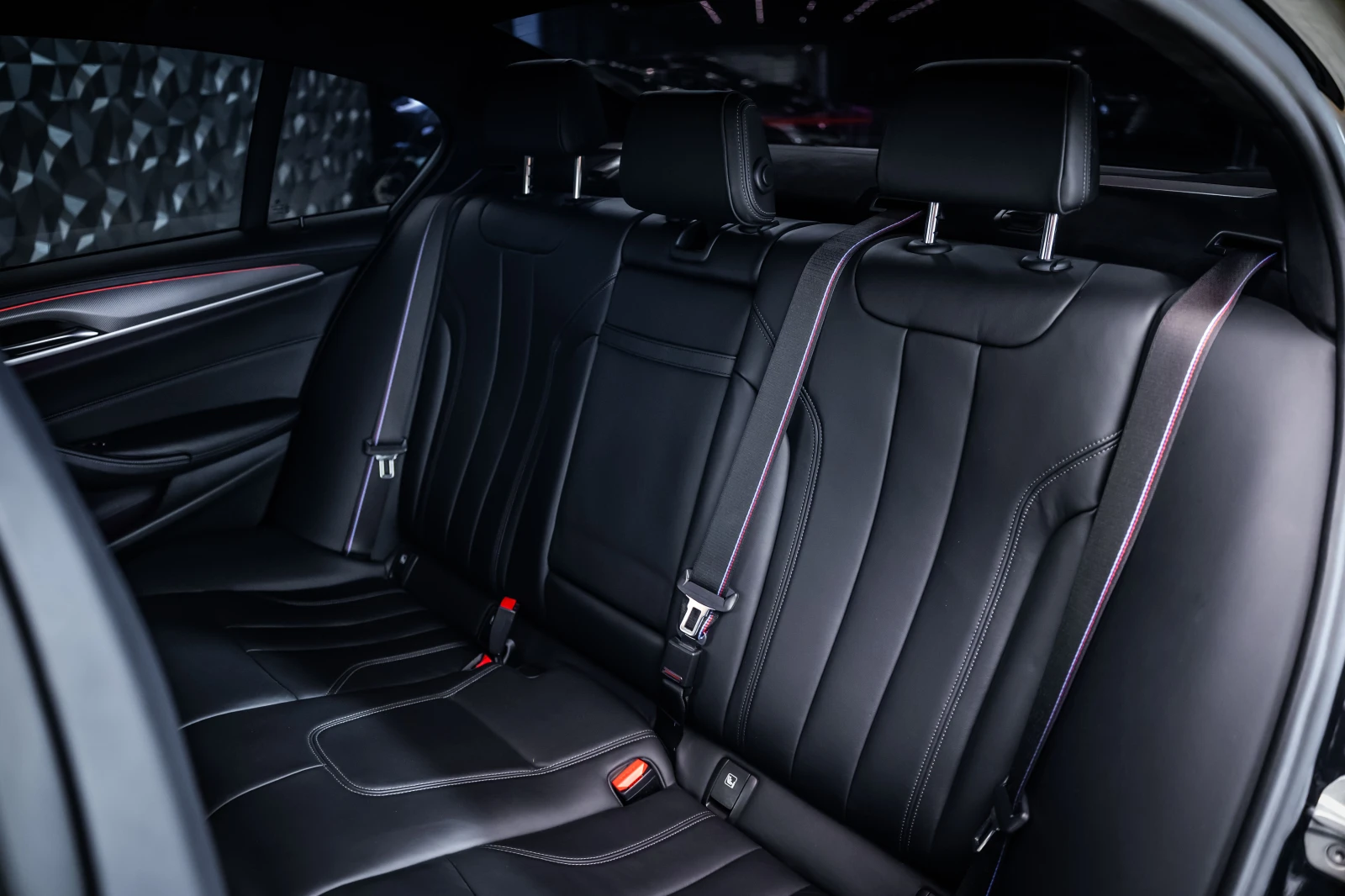 BMW M5 Competition* Carbon* H/K, снимка 16 - Автомобили и джипове - 55651684