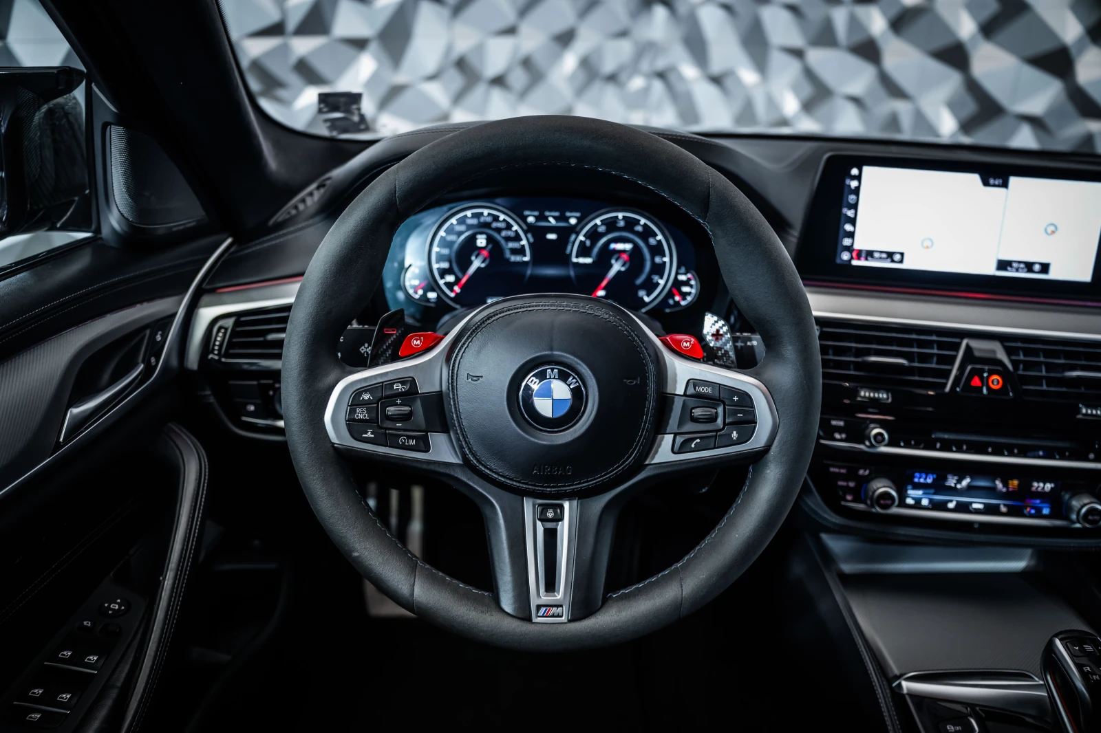 BMW M5 Competition* Carbon* H/K, снимка 9 - Автомобили и джипове - 55651684