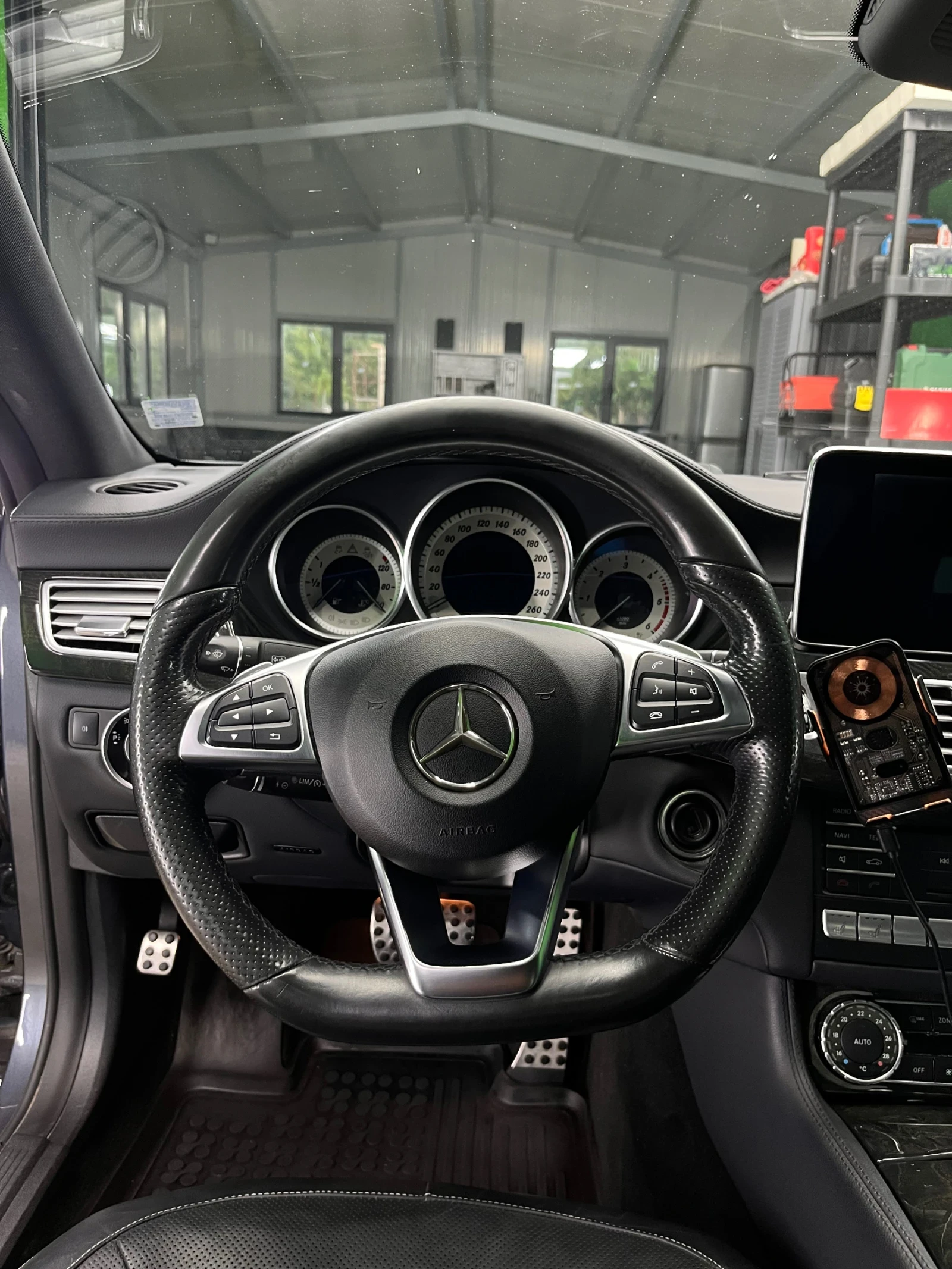 Mercedes-Benz CLS 350, снимка 12 - Автомобили и джипове - 55829756