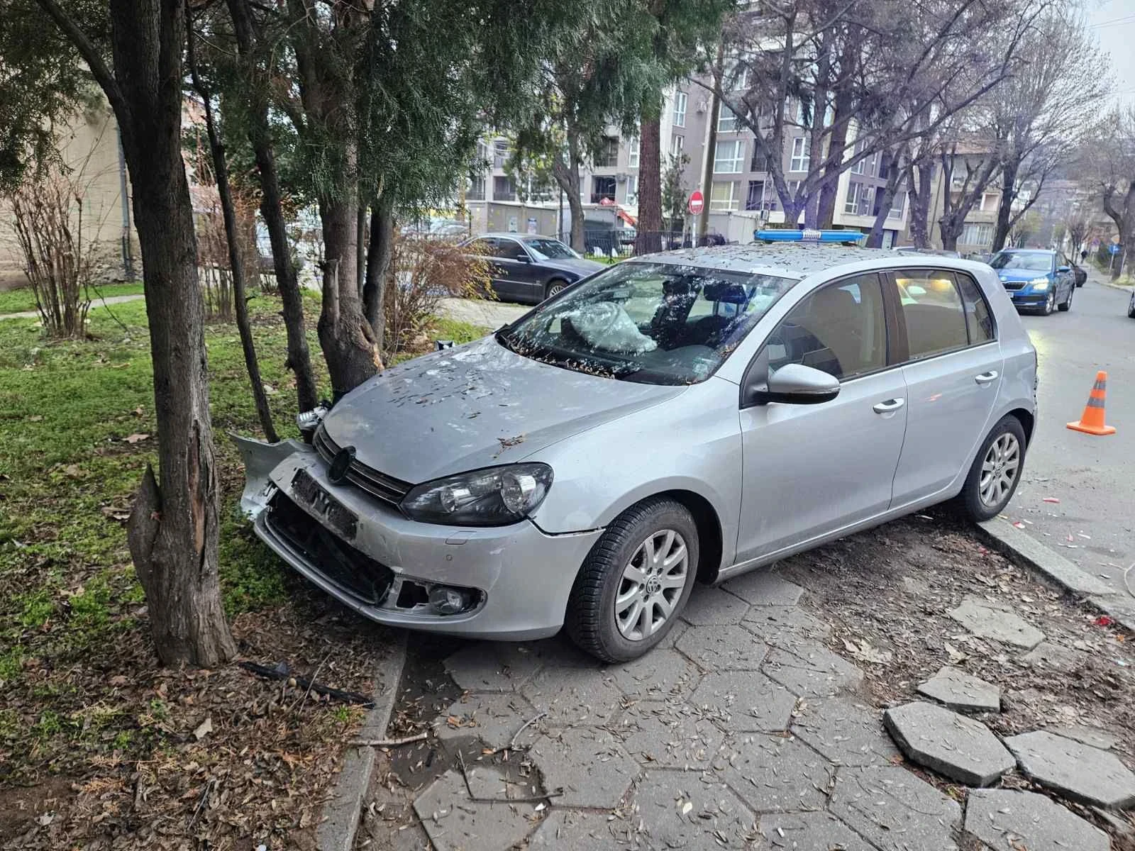 VW Golf, снимка 3 - Автомобили и джипове - 56109437