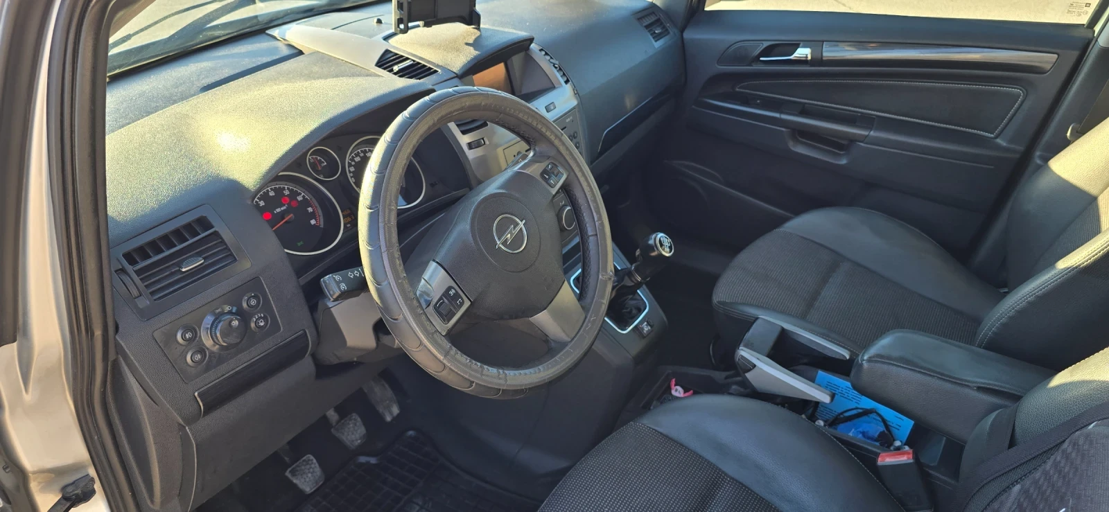 Opel Zafira Cosmo бензин/газ, снимка 2 - Автомобили и джипове - 56340083