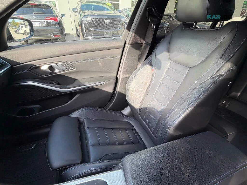 BMW 330 XDrive* ШИБИДАХ* M-PACK* , снимка 13 - Автомобили и джипове - 56655636