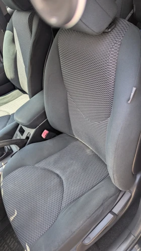 Toyota Rav4 2.2 D4D , снимка 10