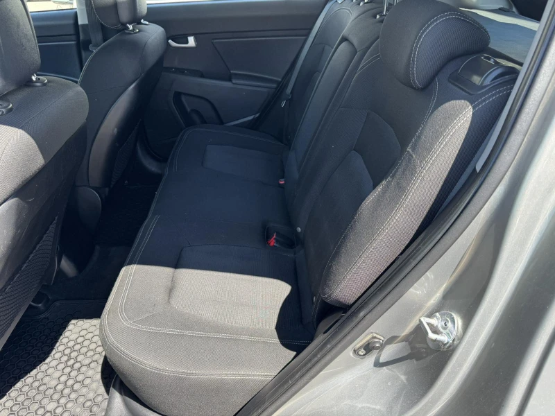 Kia Sportage 2.0CRDI, снимка 13 - Автомобили и джипове - 50096225