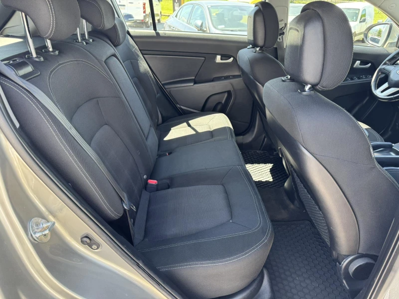 Kia Sportage 2.0CRDI, снимка 10 - Автомобили и джипове - 50096225