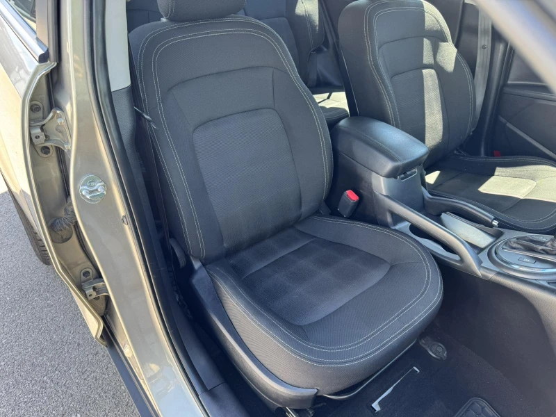 Kia Sportage 2.0CRDI, снимка 9 - Автомобили и джипове - 50096225