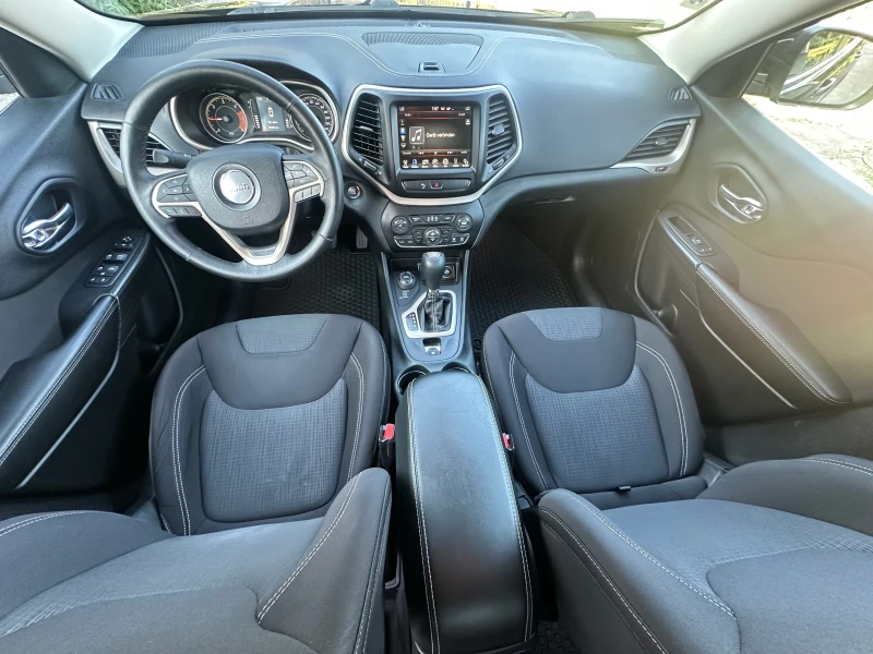 Jeep Cherokee 2.0MULTIJET* 170k.c.* FULL* UINIKAT* REALNI KM* , снимка 9 - Автомобили и джипове - 51023228