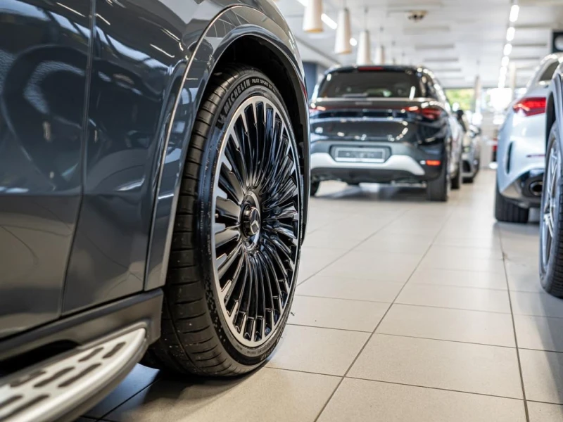 Mercedes-Benz EQE 43SUV/AMG/4M/CERAMIC/HYPERSCREEN/PANO/NIGHT/CARBON, снимка 4 - Автомобили и джипове - 52085483