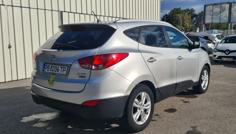 Hyundai IX35 1.7 CRDI, снимка 5 - Автомобили и джипове - 52102064