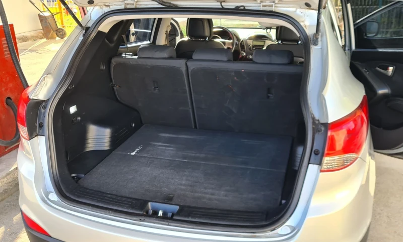 Hyundai IX35 1.7 CRDI, снимка 10 - Автомобили и джипове - 52102064