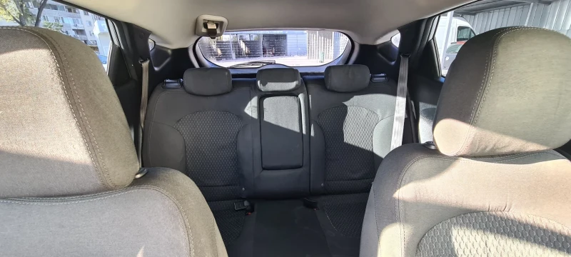 Hyundai IX35 1.7 CRDI, снимка 14 - Автомобили и джипове - 52102064