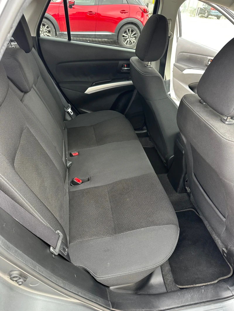 Suzuki SX4 S-Cross, снимка 10 - Автомобили и джипове - 52350489