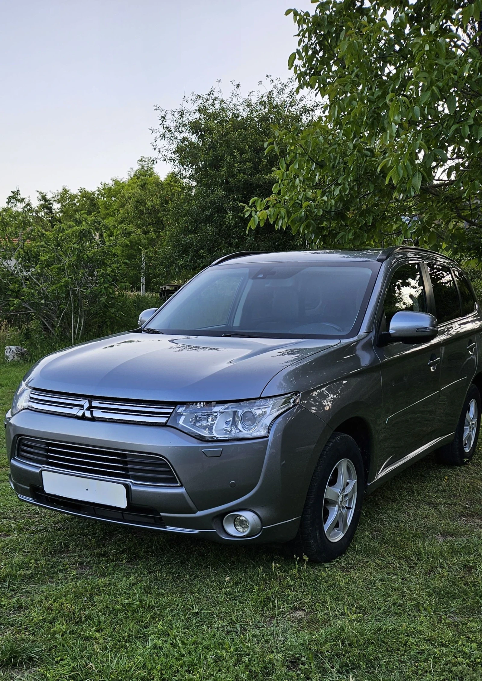 Mitsubishi Outlander Plug-in Hybrid 4x4 Full Extri  - изображение 3