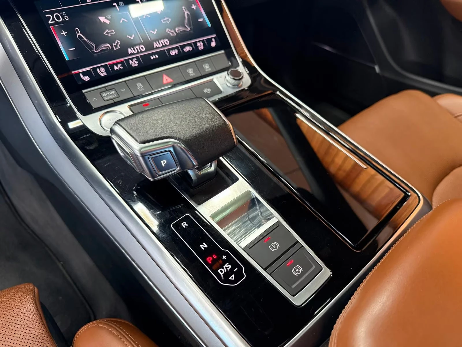 Audi Q8 45TDI/231HP/PANO/B&O/NAVI/QUATTRO/109D - изображение 9