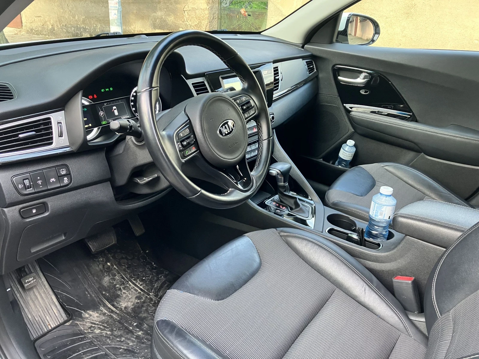 Kia Niro, снимка 7 - Автомобили и джипове - 53752036