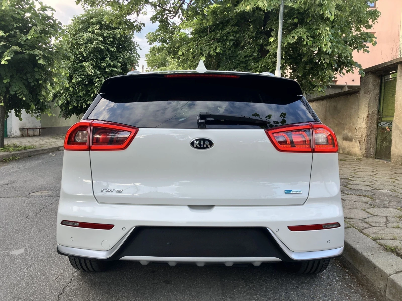 Kia Niro, снимка 5 - Автомобили и джипове - 53752036