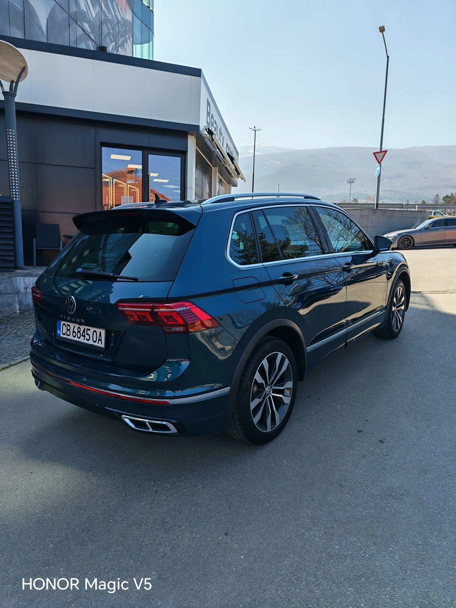 VW Tiguan 2.0 TDI R LINE , снимка 6 - Автомобили и джипове - 53825753