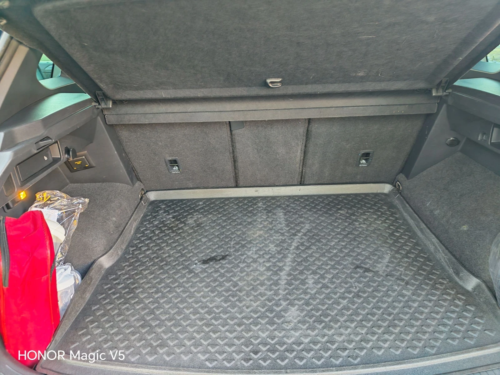 VW Tiguan 2.0 TDI R LINE , снимка 12 - Автомобили и джипове - 53825753