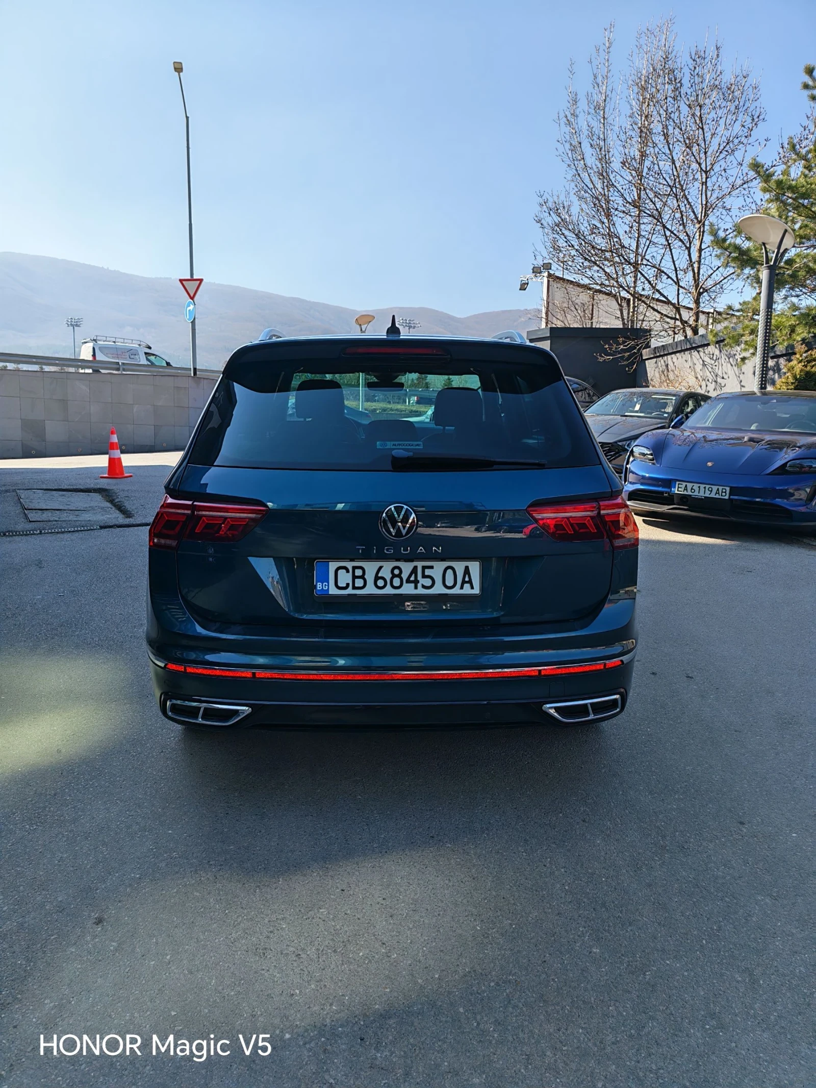 VW Tiguan 2.0 TDI R LINE , снимка 5 - Автомобили и джипове - 53825753