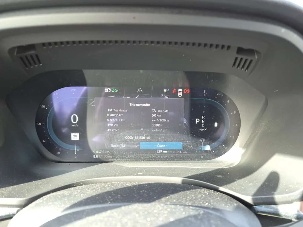 Volvo XC60 Plus Bright Theme/DISTRONIC/CAMERA , снимка 8 - Автомобили и джипове - 54563197