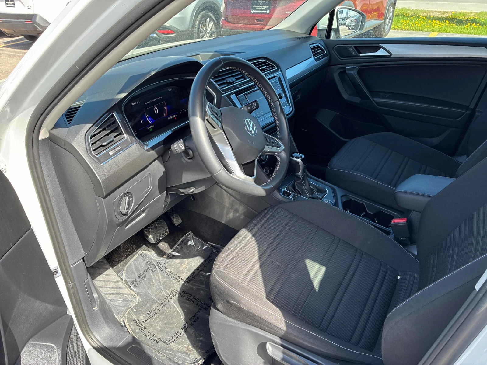 VW Tiguan 2023 Volkswage * Keyless * CARFAX * АВТО КРЕДИТ * , снимка 7 - Автомобили и джипове - 54795910
