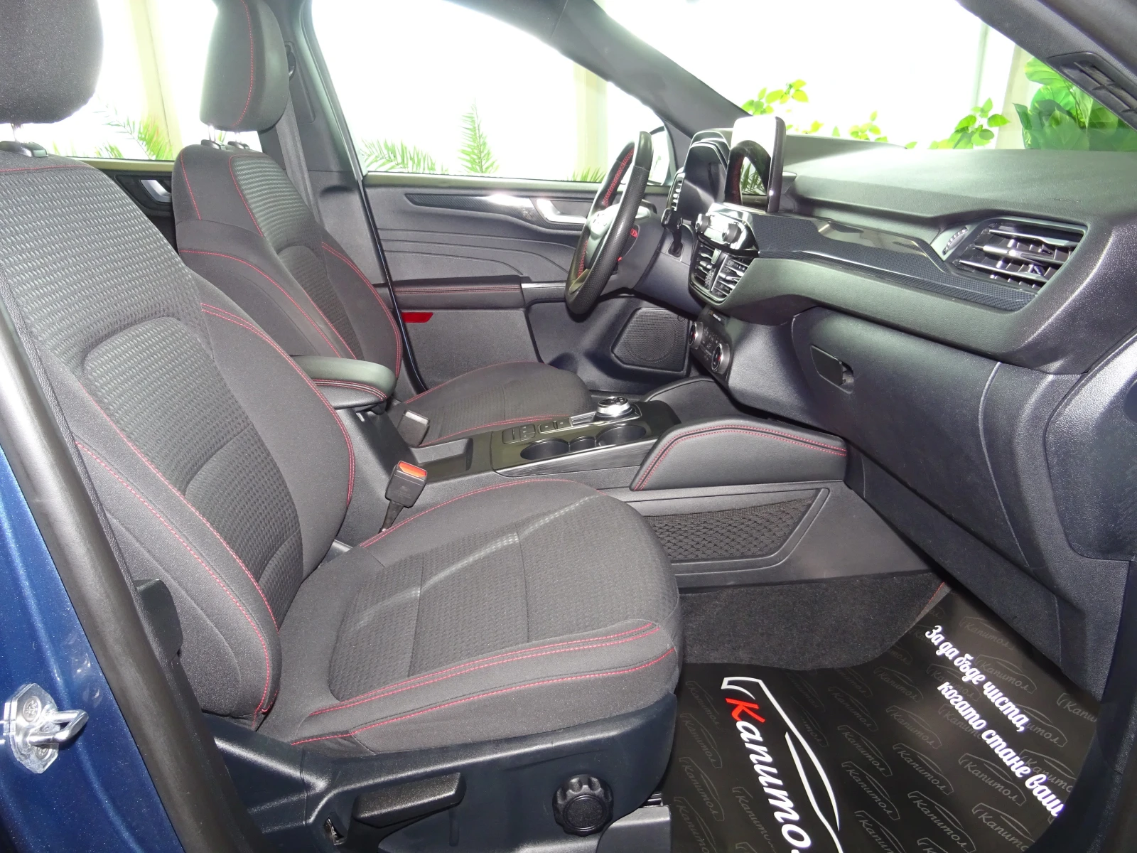 Ford Kuga 2.5I FHEV HYBRID ST-LINE , снимка 10 - Автомобили и джипове - 56106293