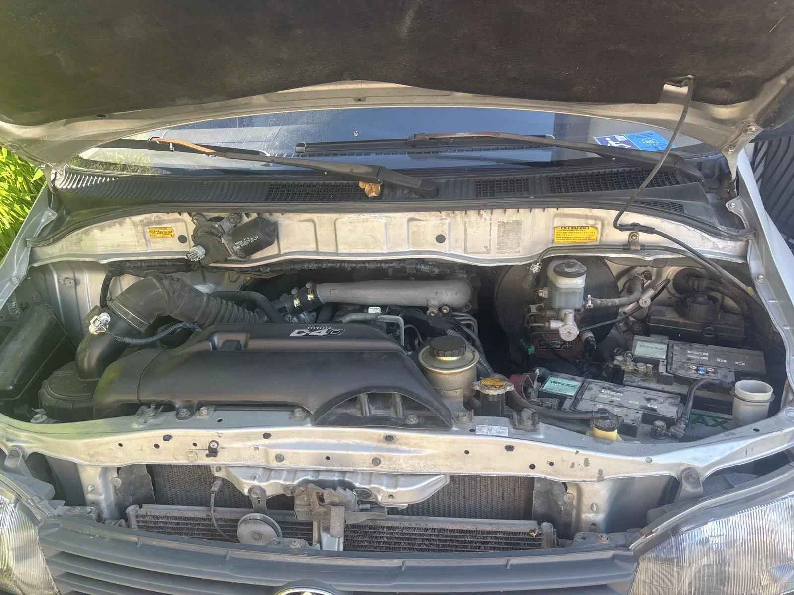 Toyota Hiace 2.5 TD, снимка 6 - Бусове и автобуси - 55884504