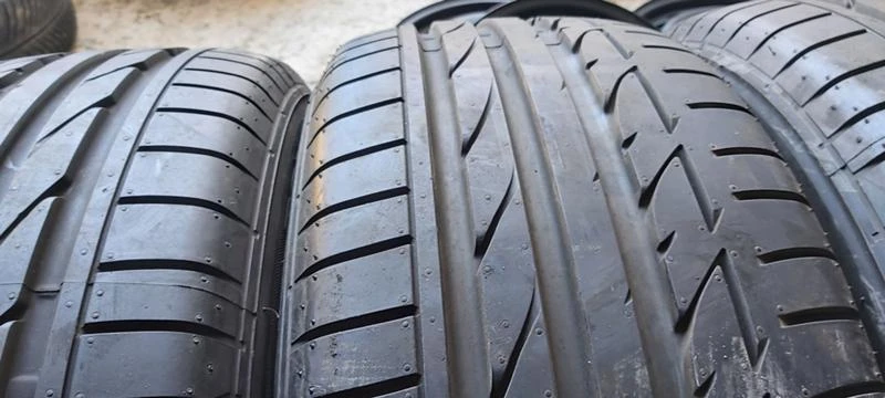 Гуми Летни 235/55R17, снимка 4 - Гуми и джанти - 34342773