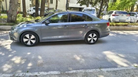 VW Jetta 1.6 TDI Bluemotion, снимка 2