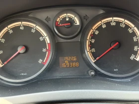 Opel Corsa - 2600 € / 5085.16 лв. - 68220315 5