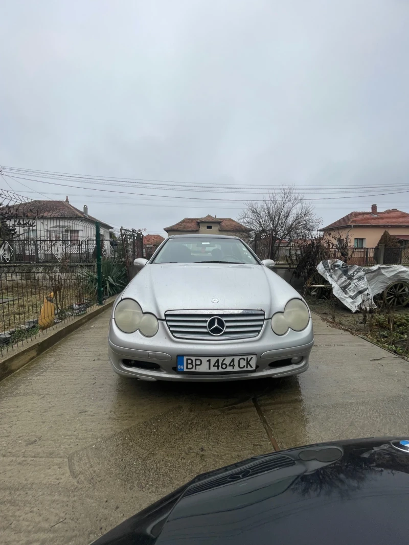 Mercedes-Benz C 180, снимка 1 - Автомобили и джипове - 48519094