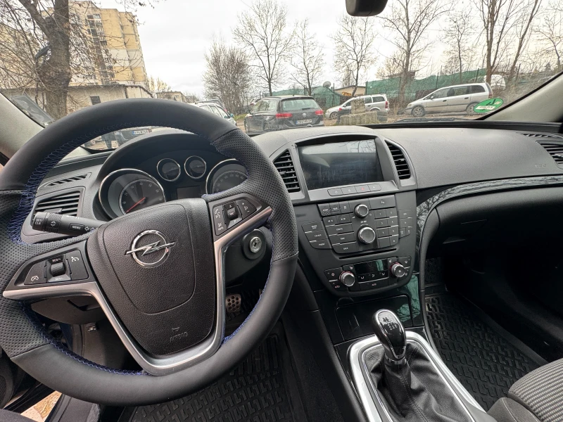 Opel Insignia 1.6 Turbo, снимка 6 - Автомобили и джипове - 48972105