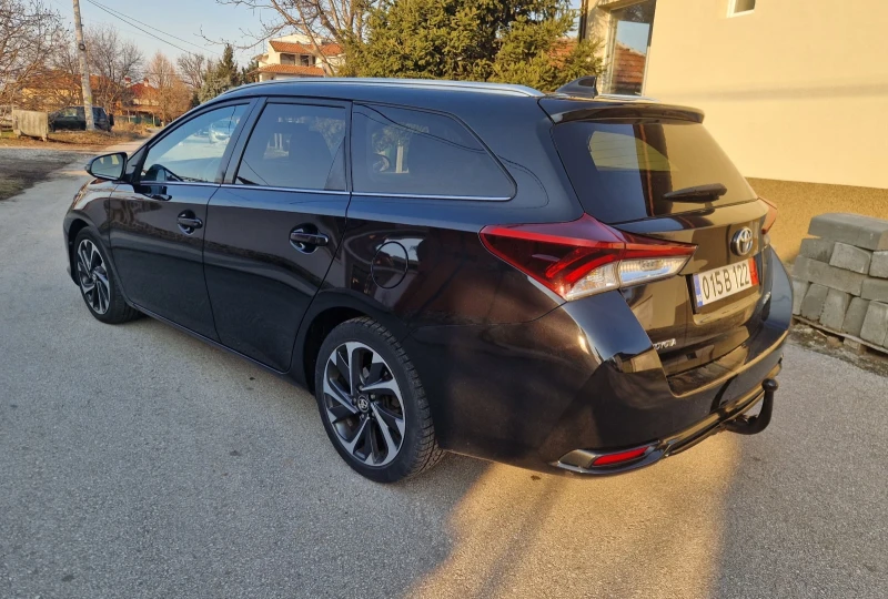 Toyota Auris 1.6D, снимка 4 - Автомобили и джипове - 49248002