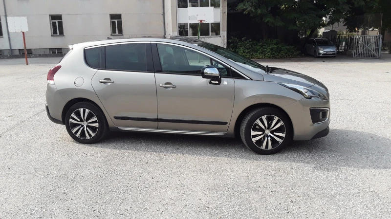 Peugeot 3008 Hybrid 4 SWISS, снимка 2 - Автомобили и джипове - 49296044