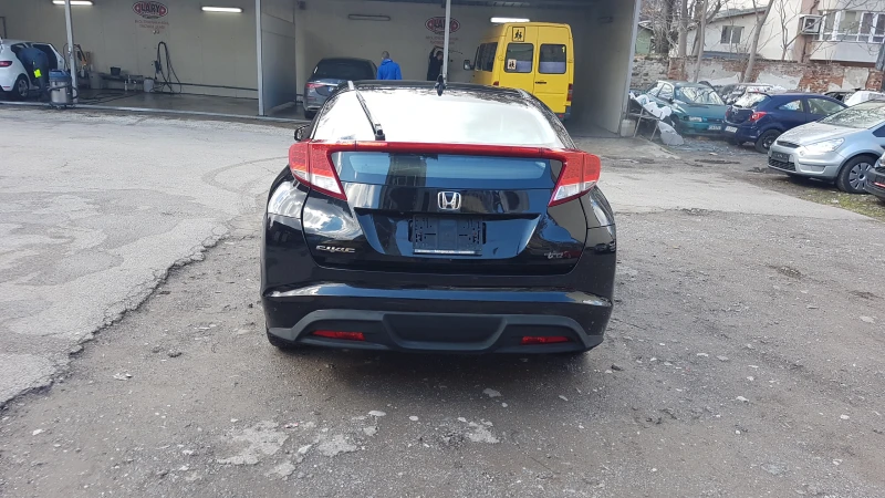 Honda Civic 1.8I, снимка 3 - Автомобили и джипове - 49344094