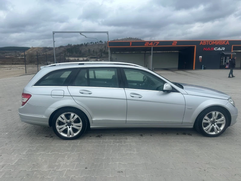 Mercedes-Benz C 320, снимка 3 - Автомобили и джипове - 49607240