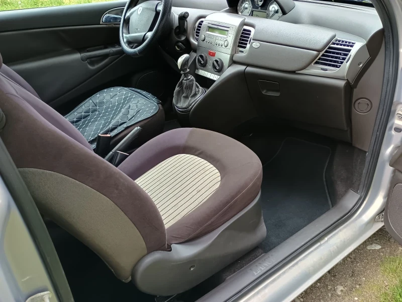 Lancia Ypsilon 1.2 4.8, снимка 6 - Автомобили и джипове - 52642146