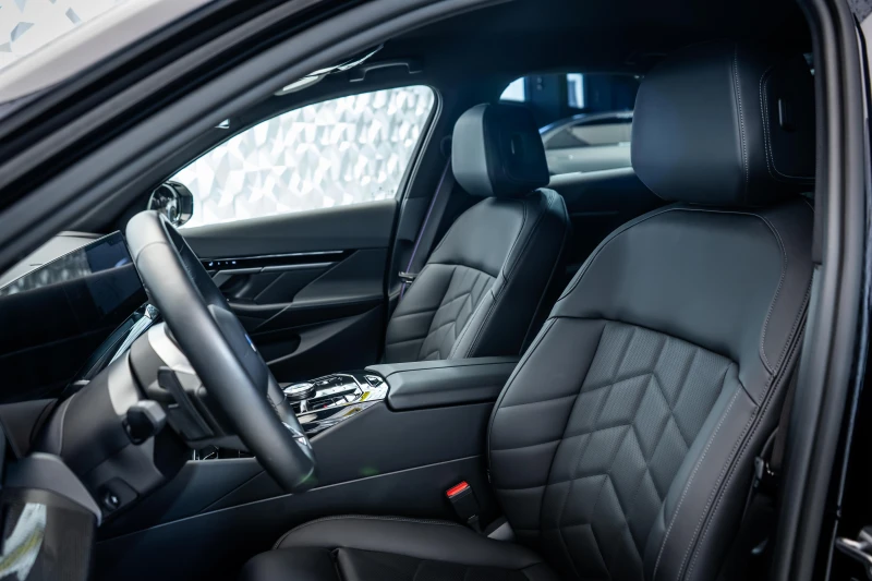 BMW 520 d xDrive M пакет, снимка 12 - Автомобили и джипове - 51432548